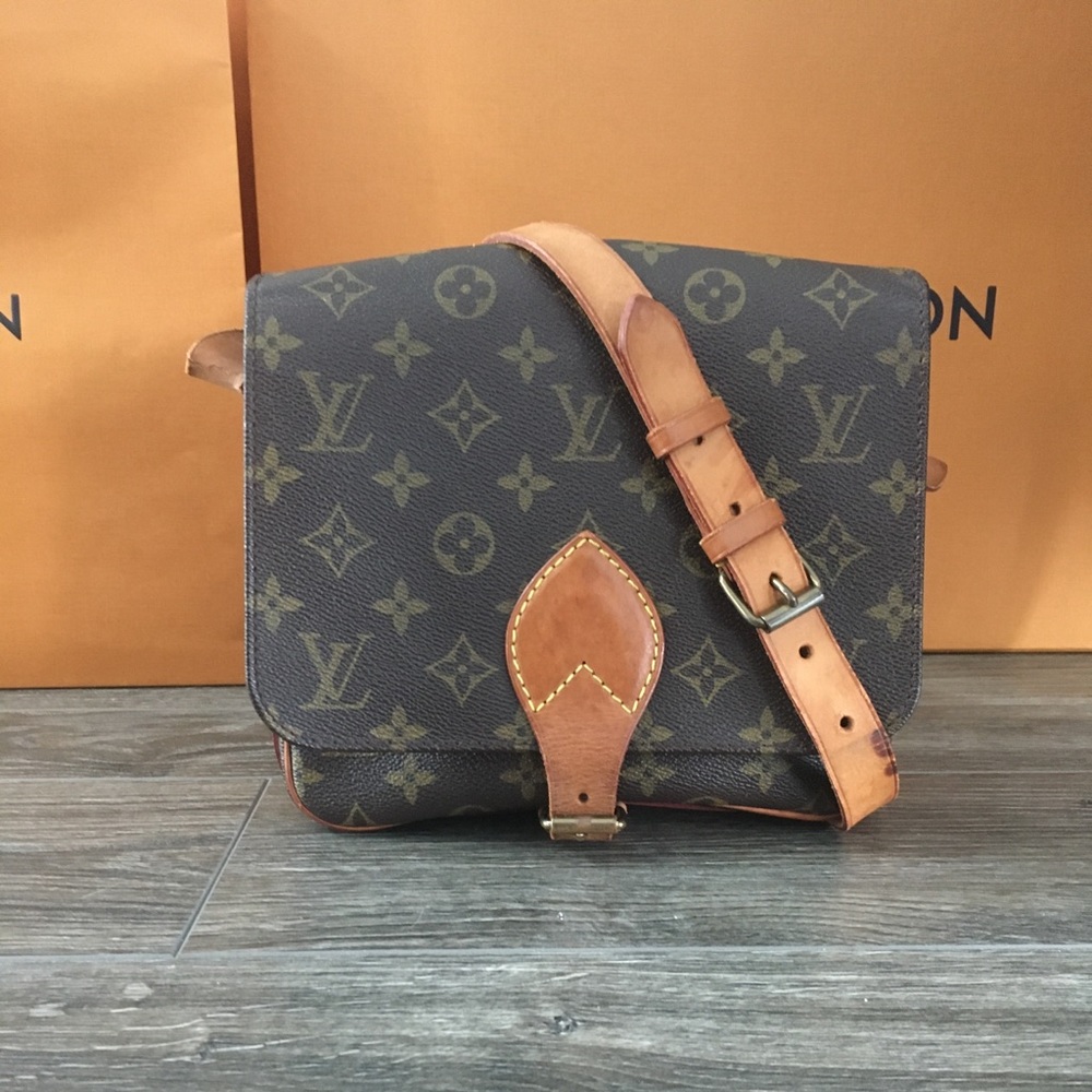 βSOLD β - Picture 2 of 16